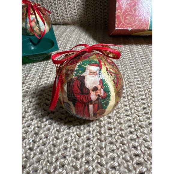 Vintage Heirloom Decoupage Santa Christmas Ornaments Set With Box - Picture 3 of 9
